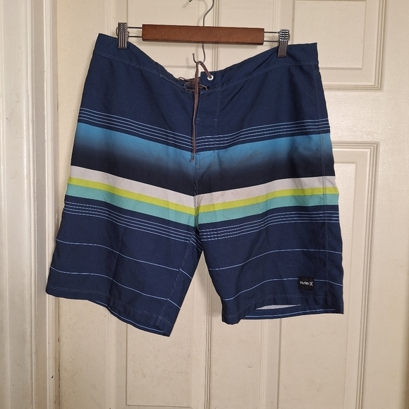Hurley swim trunks size 34 - Picture 1 of 6